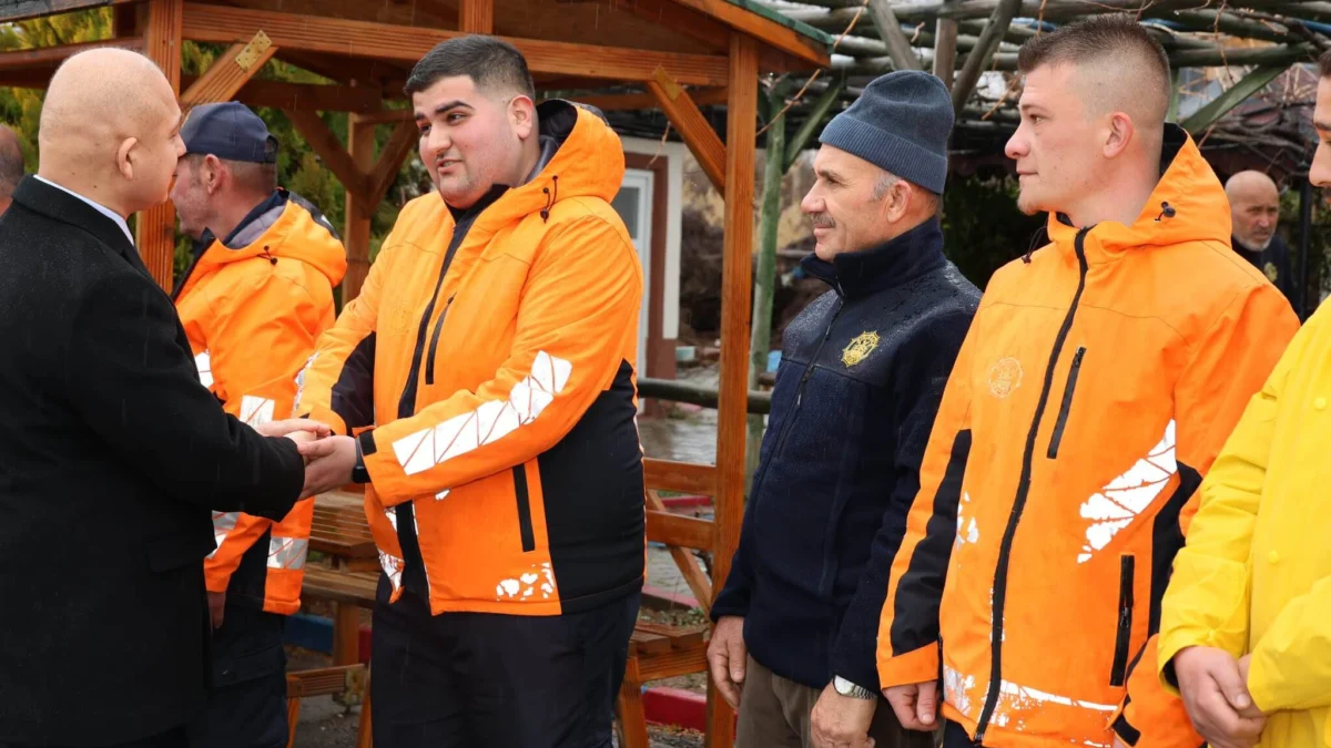 Başkan Ahmet Önal’dan Bayramda Personele Moral Ziyareti