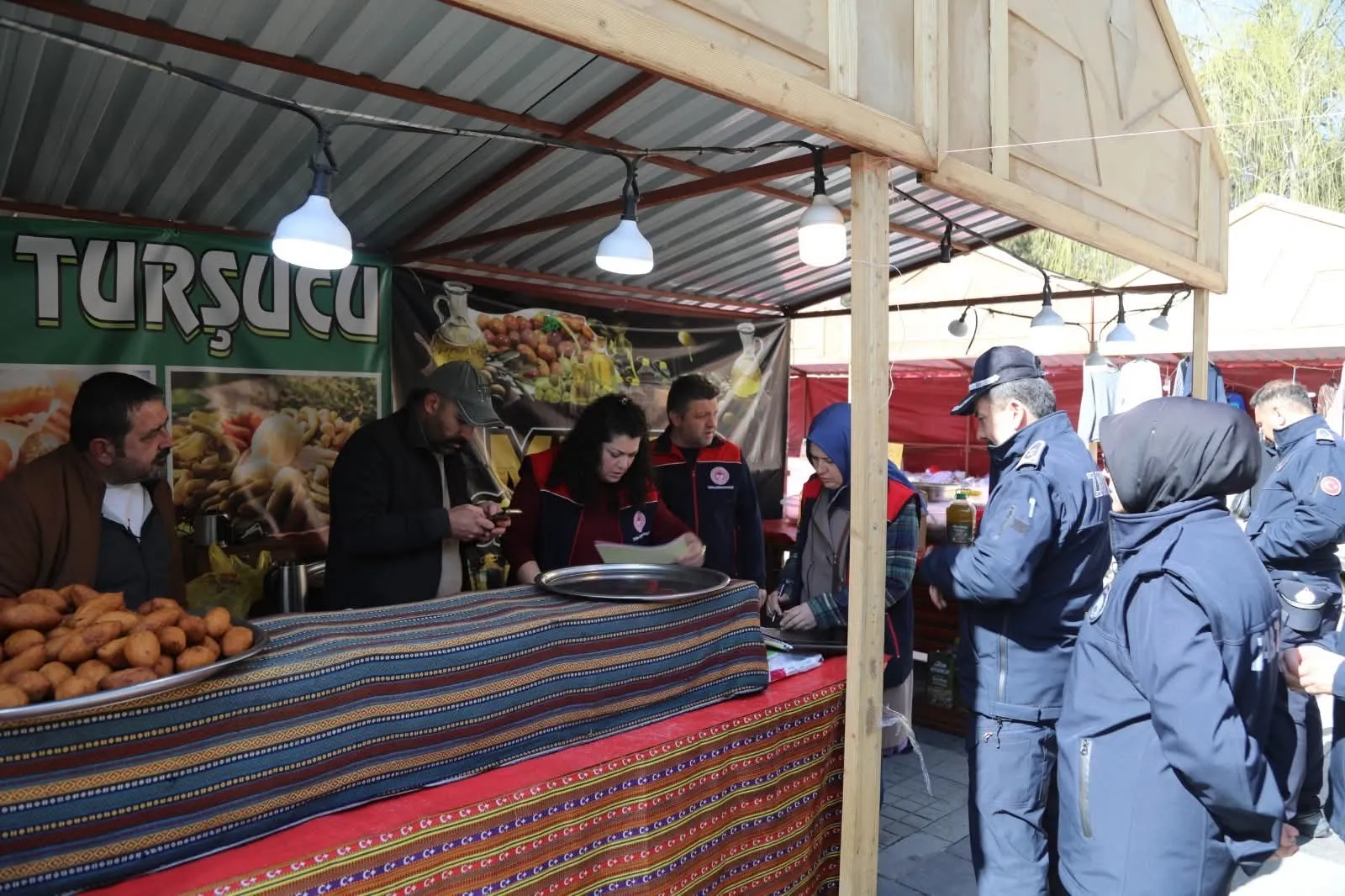 Kırıkkale’de Ramazan Fuarına Gıda Denetimi: Uygunsuz Ürünlere El Konuldu