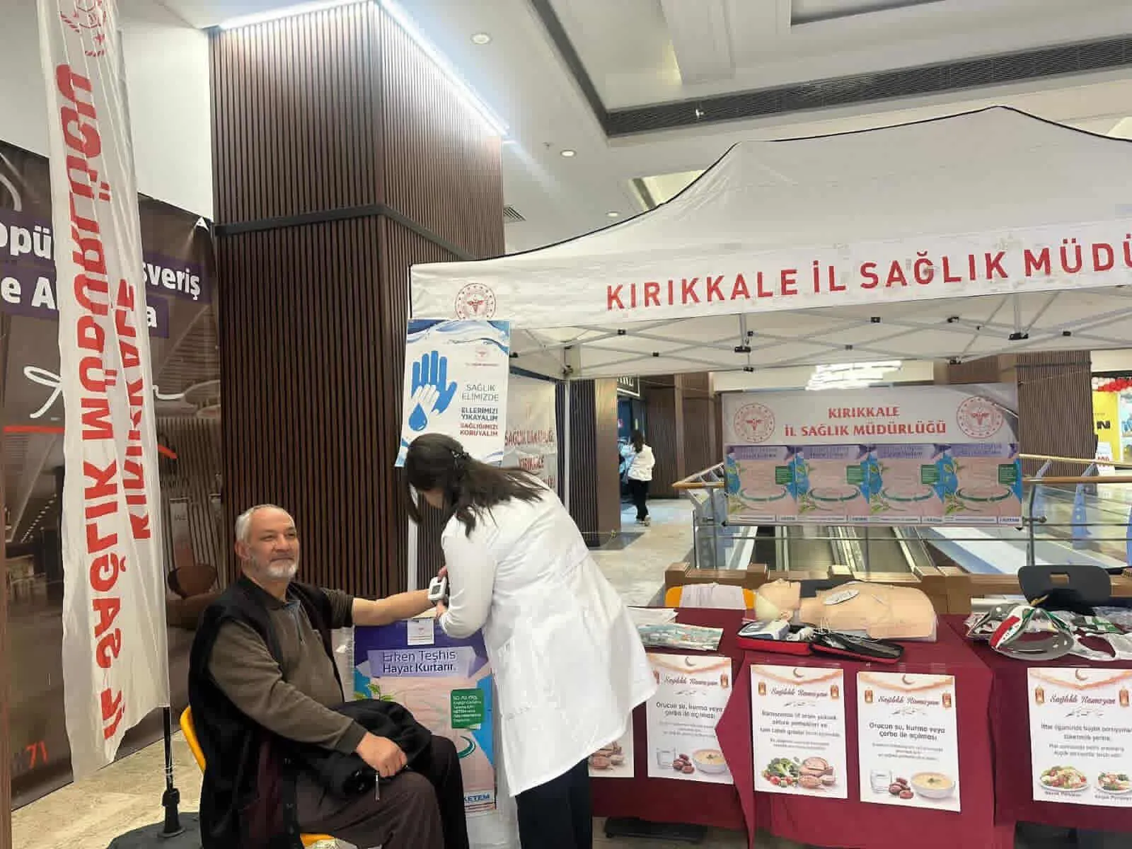 Kırıkkale’de “Ramazanda Sağlık” Standı Vatandaşlarla Buluştu