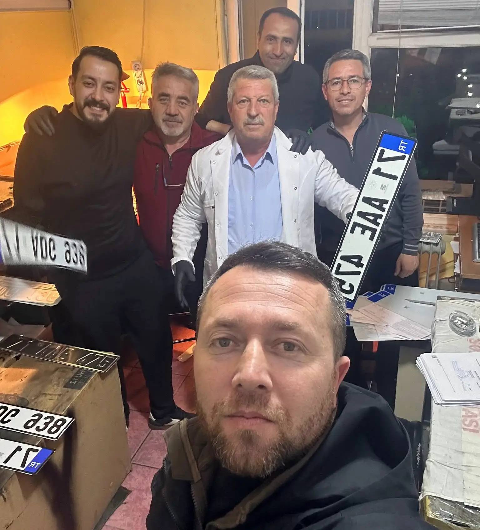 Kırıkkale Şoförler Odası’nda Plaka Yoğunluğu: Başkan Olpak da Gece Mesaisine Katıldı