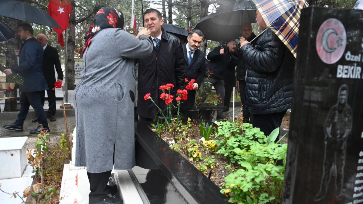 Kırıkkale’de Ramazan Bayramı Arifesinde Şehitlik Ziyaret Edildi