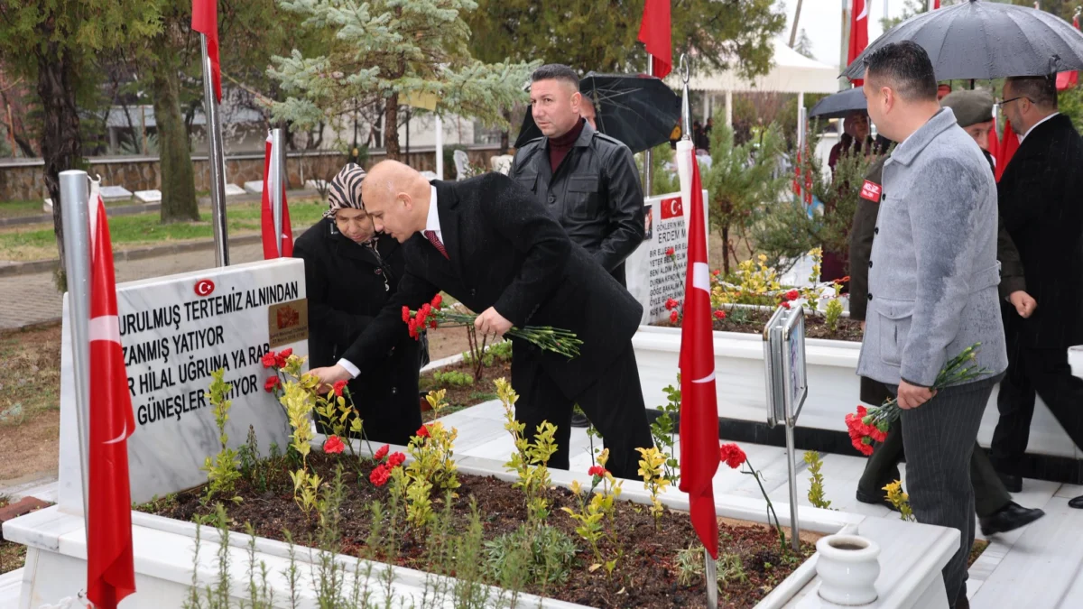 Kırıkkale’de Ramazan Bayramı Arifesinde Şehitlik Ziyaret Edildi