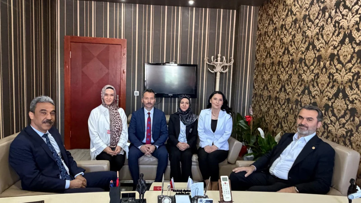 AK Parti Kırıkkale Milletvekili Mustafa Kaplan, Mektebim Koleji’nde Gençlerle Girişimciliği Konuştu