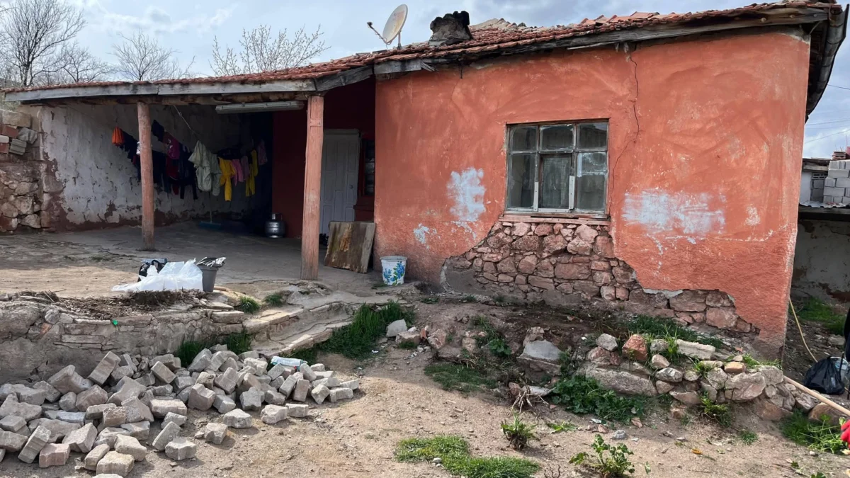 Gönüllü Gençler Seferber Oldu: İhtiyaç Sahibi Vatandaşların Evleri Onarıldı