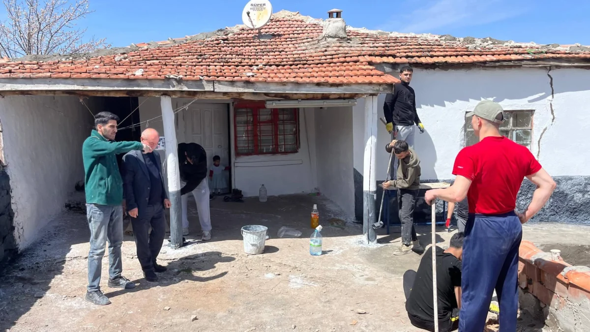 Gönüllü Gençler Seferber Oldu: İhtiyaç Sahibi Vatandaşların Evleri Onarıldı