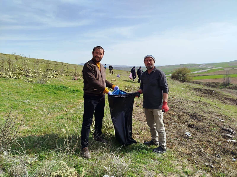 Karakeçili’de Dev Çevre Seferberliği: 1 Ton Atık Toplanarak Geri Dönüşüme Kazandırıldı