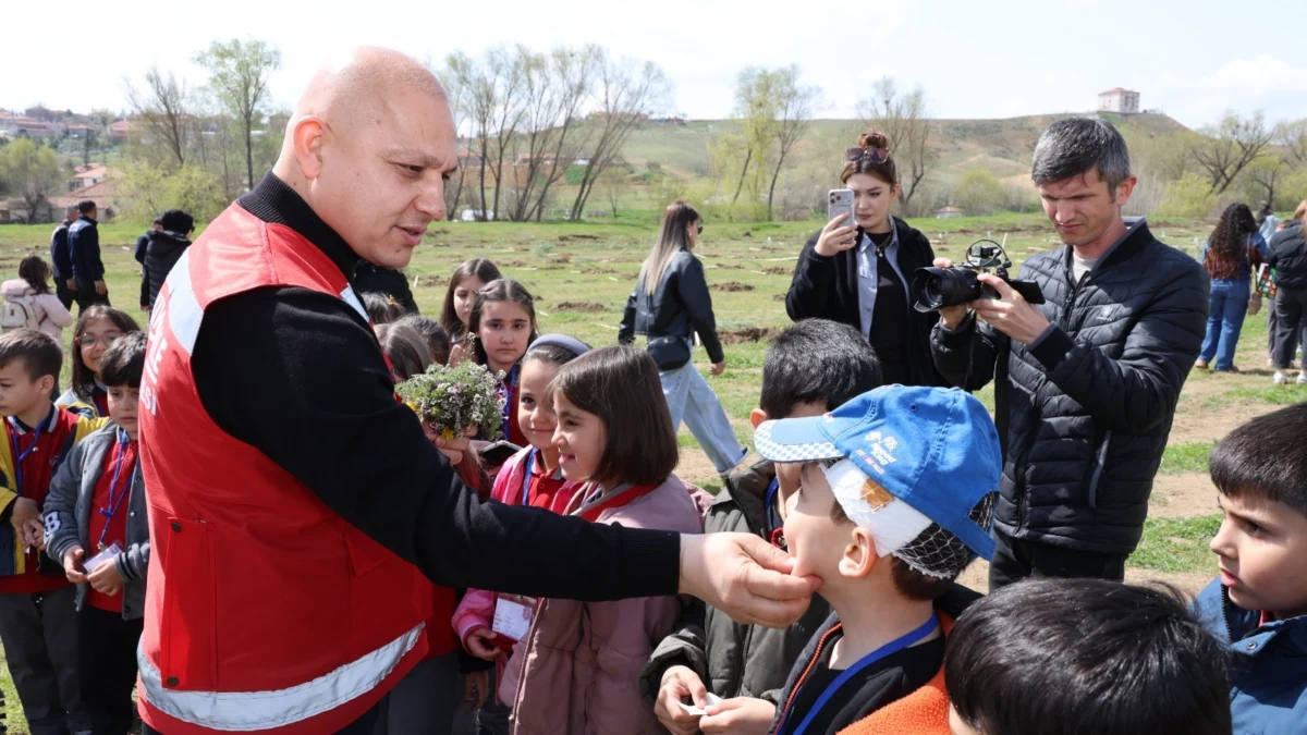 Kırıkkale Belediyesi’nden Geleceğe Nefes: 2 Bin Fidan