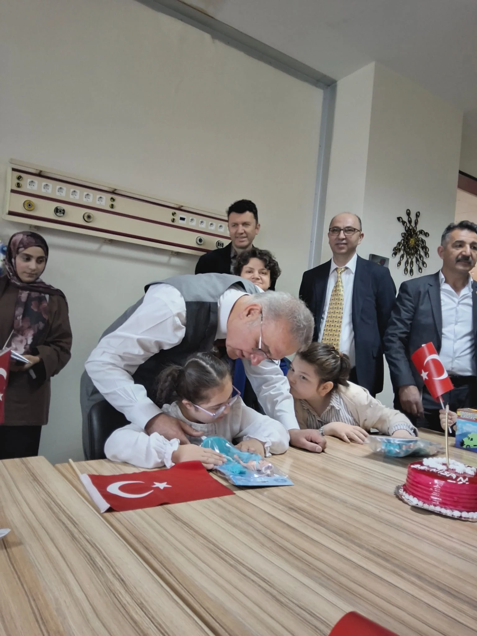 Kırıkkale Üniversitesi Tıp Fakültesi Fizik Tedavi Hastanesi’nde Özel Çocuklara Anlamlı 23 Nisan Kutlaması