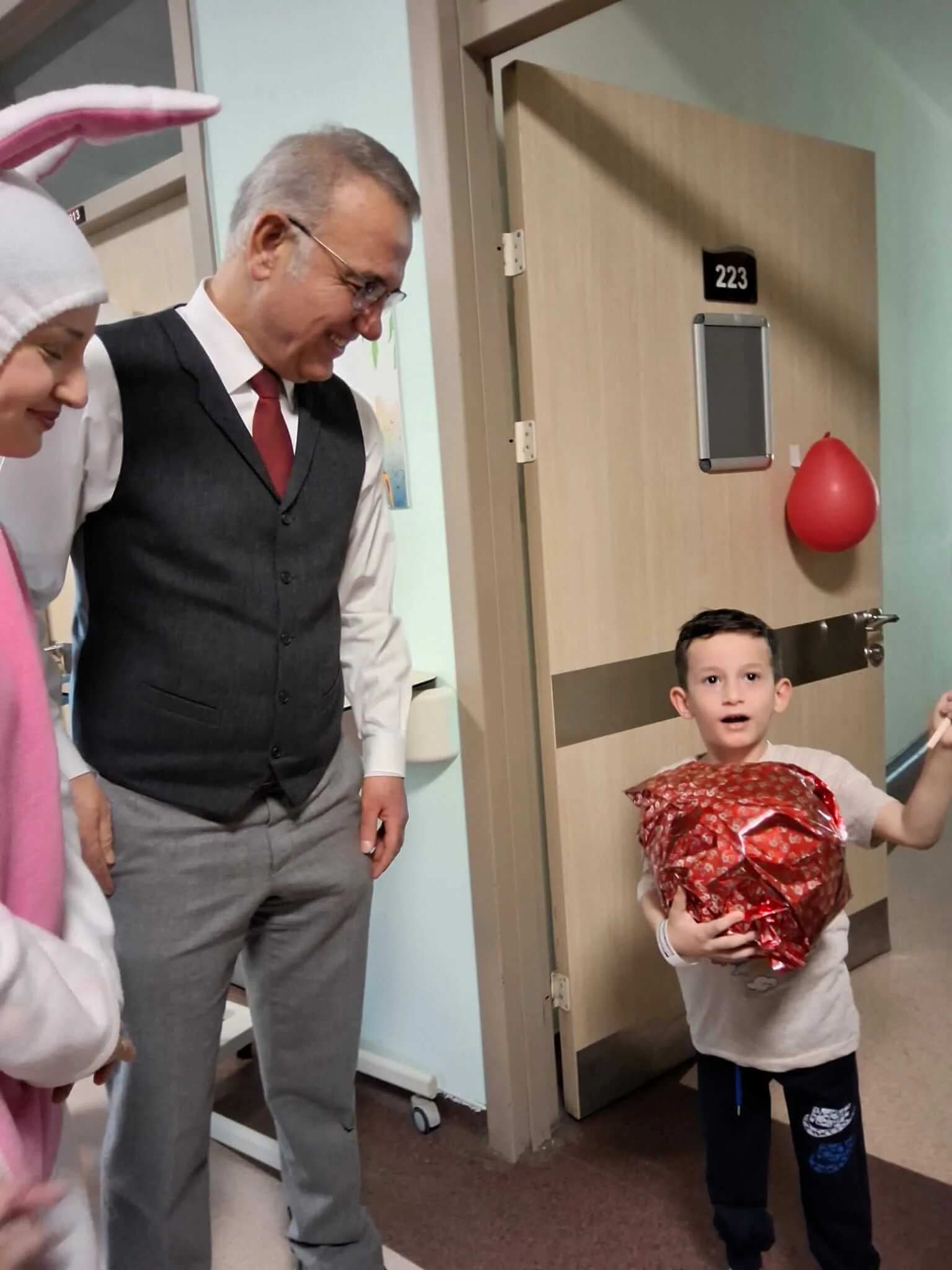 Kırıkkale Üniversitesi Tıp Fakültesi’nde 23 Nisan Coşkusu: Minik Kalpler Gülümsedi