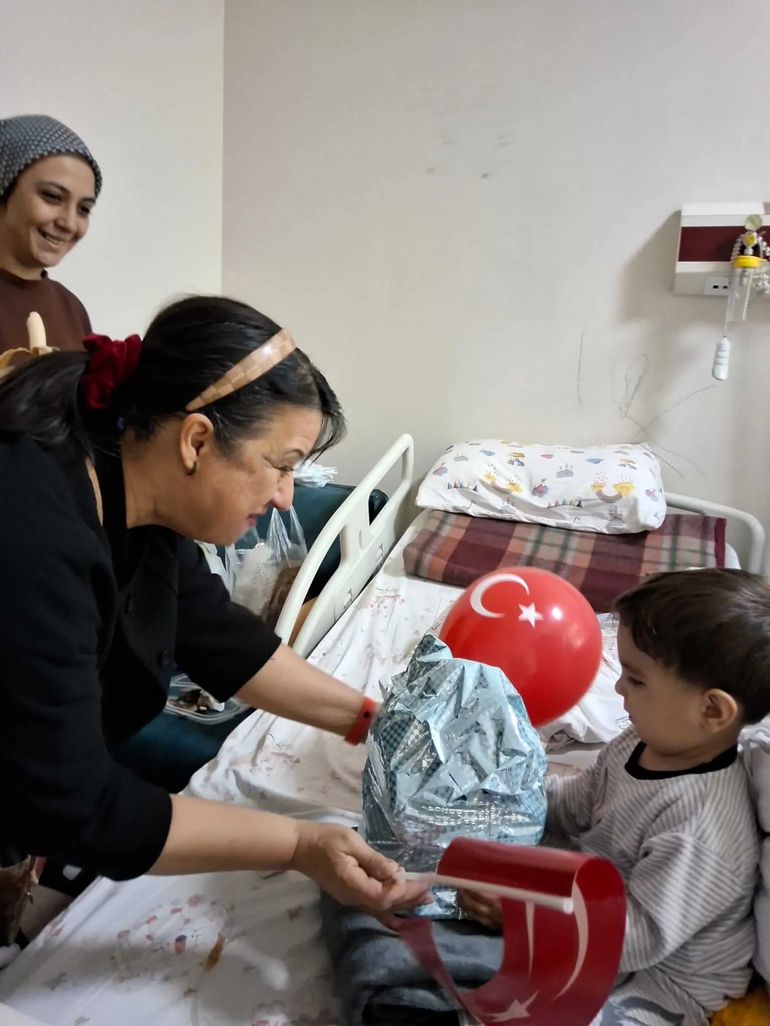 Kırıkkale Üniversitesi Tıp Fakültesi’nde 23 Nisan Coşkusu: Minik Kalpler Gülümsedi