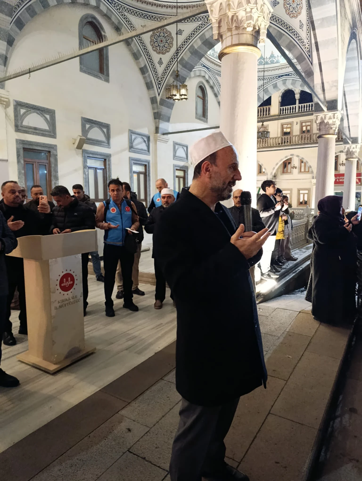 Kırıkkale’de Hac Heyecanı: 165 Hacı Adayı Dualarla Kutsal Topraklara Uğurlandı