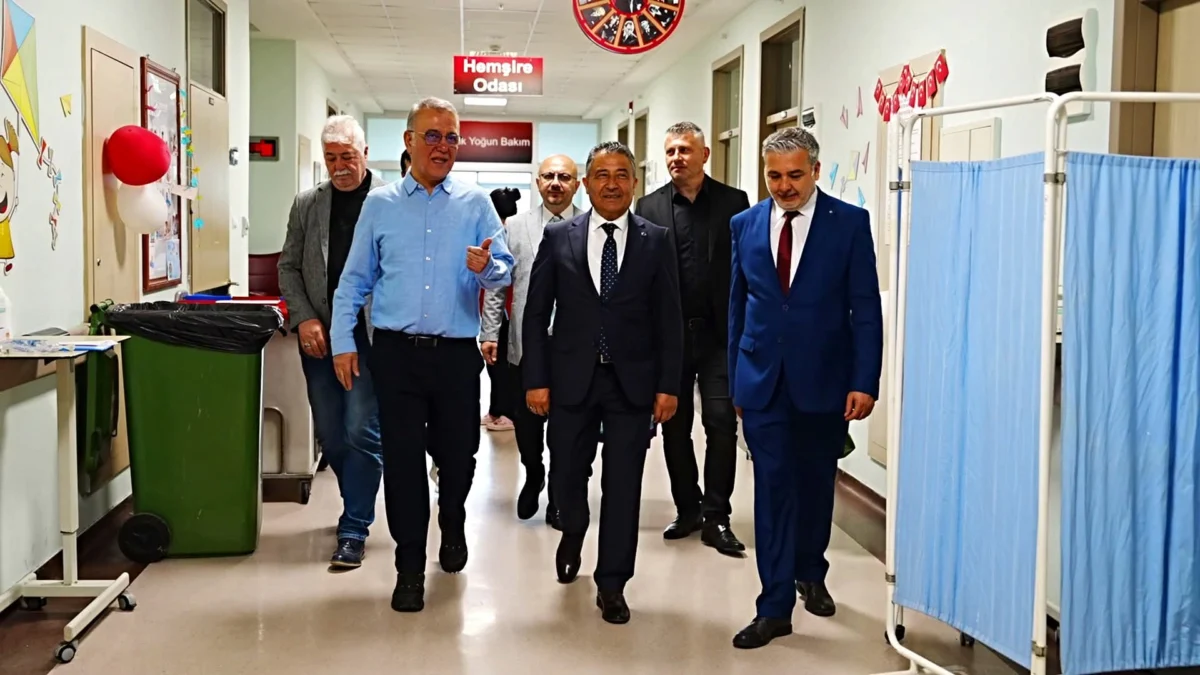Kırıkkale’de Hastanede Tedavi Gören Çocuklara 23 Nisan Sürprizi: Bayram Coşkusu Odalara Taşındı
