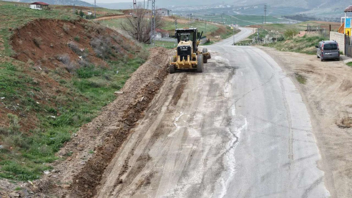 Kırıkkale’de Ulaşım Hamlesi: Karşıyaka ve Ahılı Bağlantı Yolu Yenileniyor