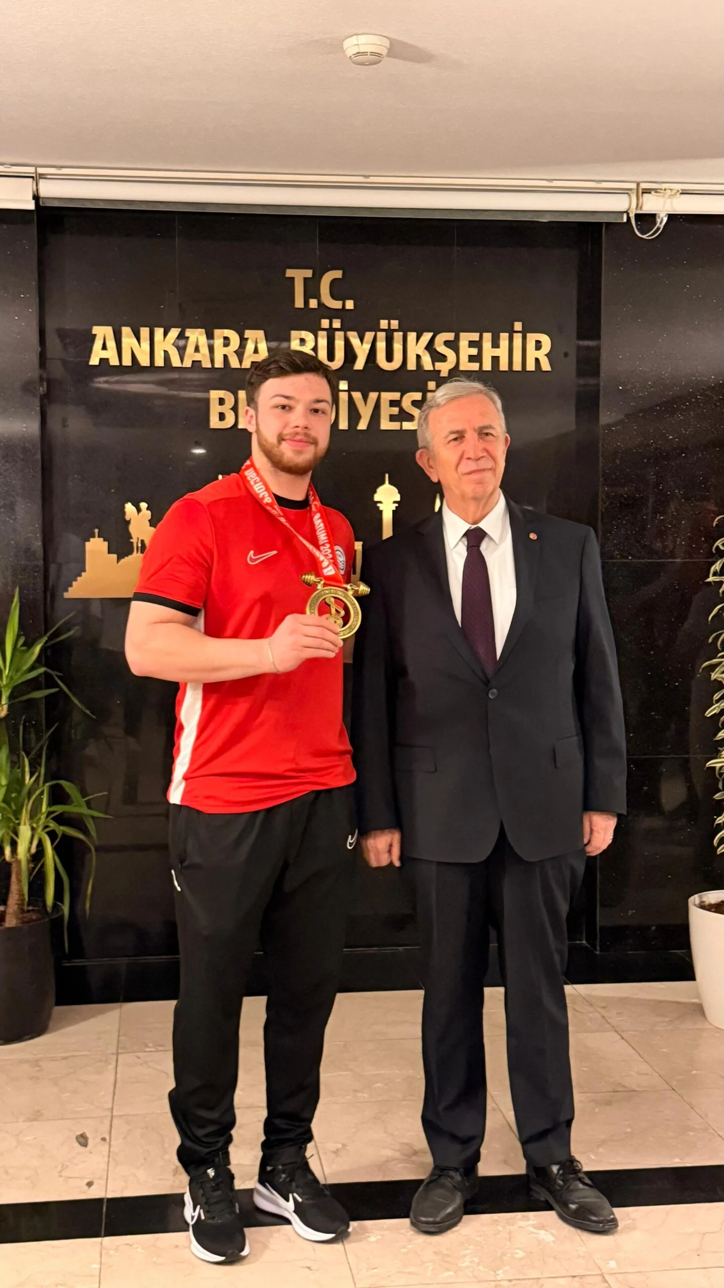 Mansur Yavaş’tan Kırıkkaleli Şampiyona Tebrik: Hakan Şükrü Kurnaz Olimpiyat Sözü Verdi