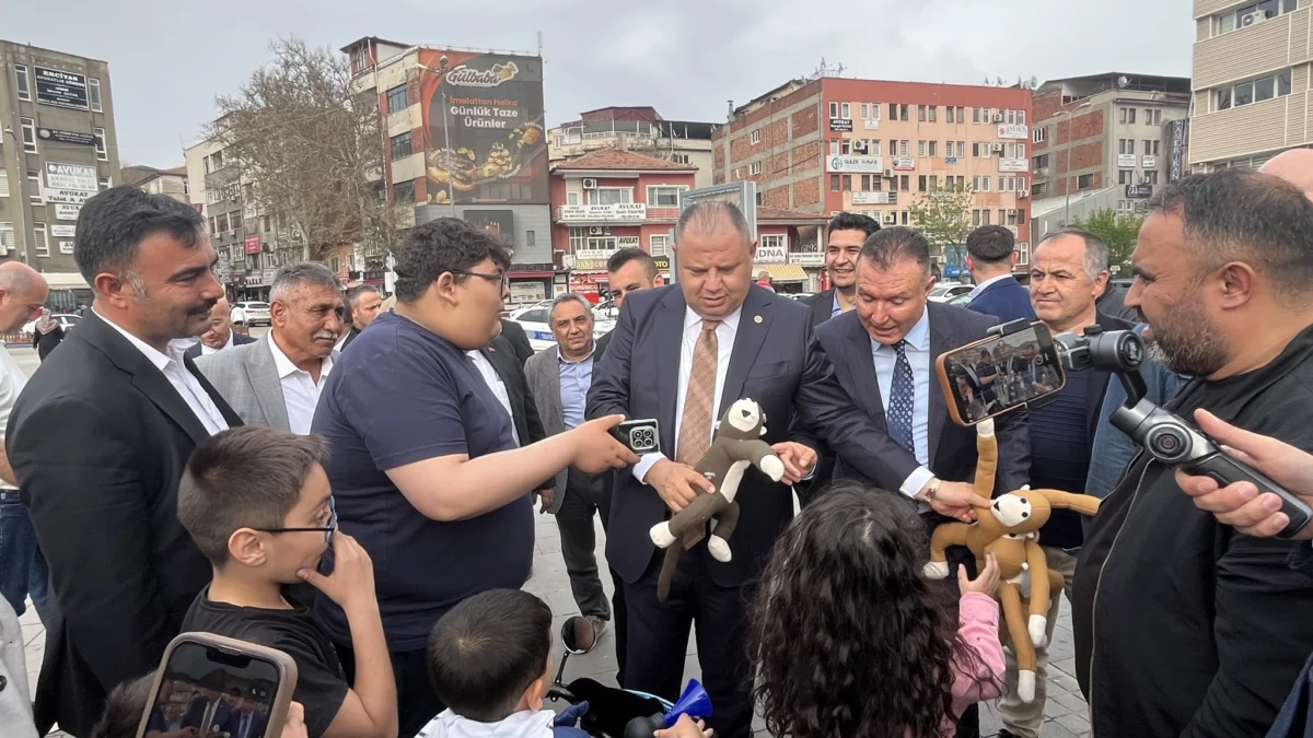 MHP’li Halil Öztürk Kırıkkale Sokaklarında: “Cumhur İttifakı Varsa Huzur Var”