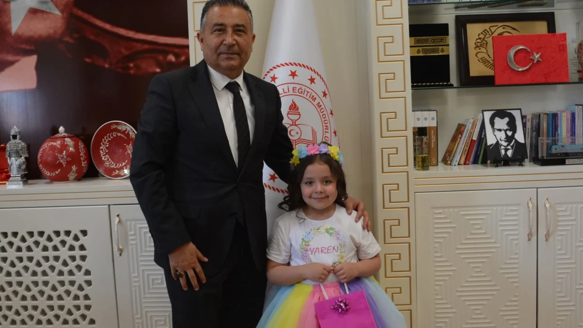 Minik Yaren’den Milli Eğitim Müdürü Rahmi Güney’e Anlamlı Ziyaret