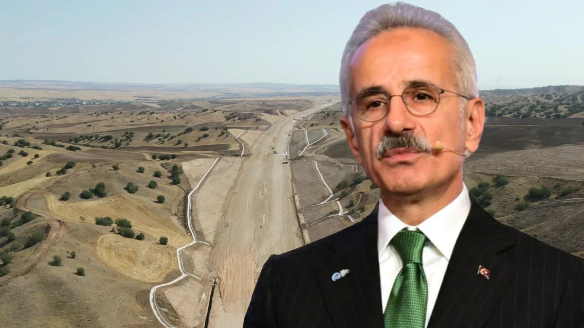 Bakan Uraloğlu Müjdeyi Verdi: 42 İli Kucaklayacak Dev Projede Yarısı Tamam, Ankara-Kırıkkale-Delice Otoyolu Hızla İlerliyor!