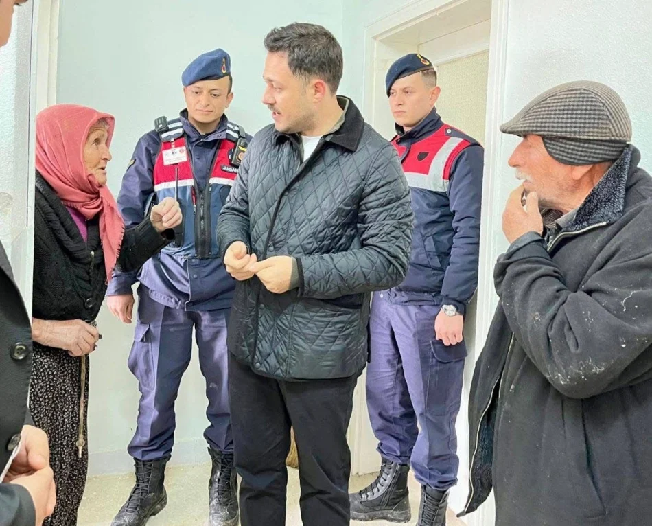 Derekışla Köyünde Sağanak Sonrası Korkutan Görüntü: Toprak Yarıldı, 9 Ev Hasar Gördü