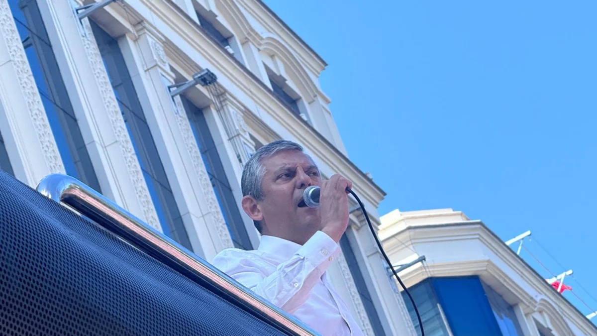 Ahmet Önal ve Onur Yüksel Bozdağ, Ankara’daki Özgür Özel’in Bayramlaşma Programına Katıldı