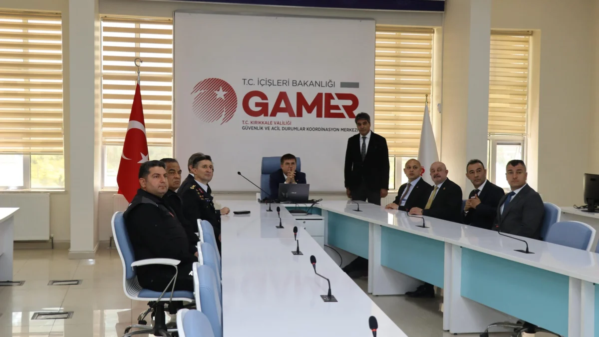 Kırıkkale Protokolünden Kontrol Noktasında Bayram Denetimi: Vali Sarıibrahim’den Sürücülere Önemli Uyarılar