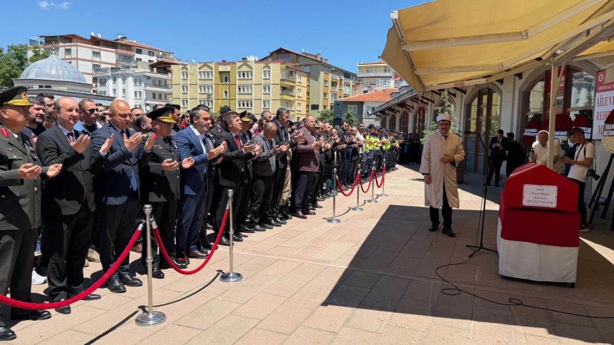 Kırıkkale Şehidini Son Yolculuğuna Uğurladı: Astsubay Üstçavuş Yusuf Ergün Dualarla Defnedildi
