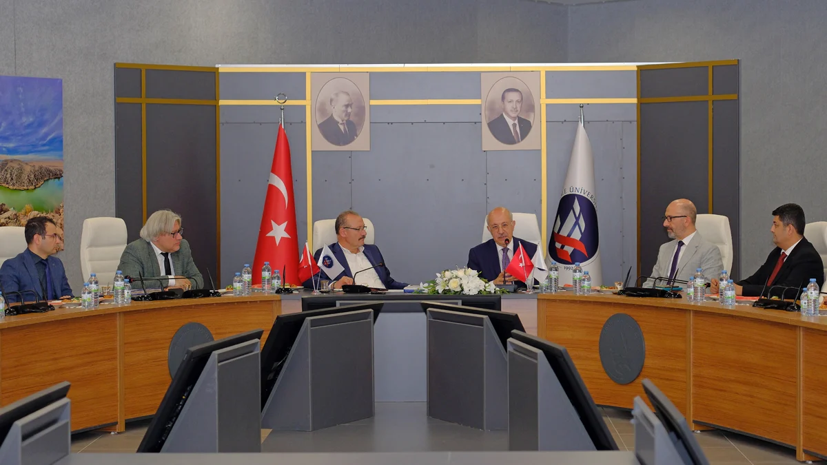 Kırıkkale Üniversitesi Senatosu’na Kıbrıs’tan Önemli Konuk: Prof. Dr. Mehmet Karaca Ziyaret Etti