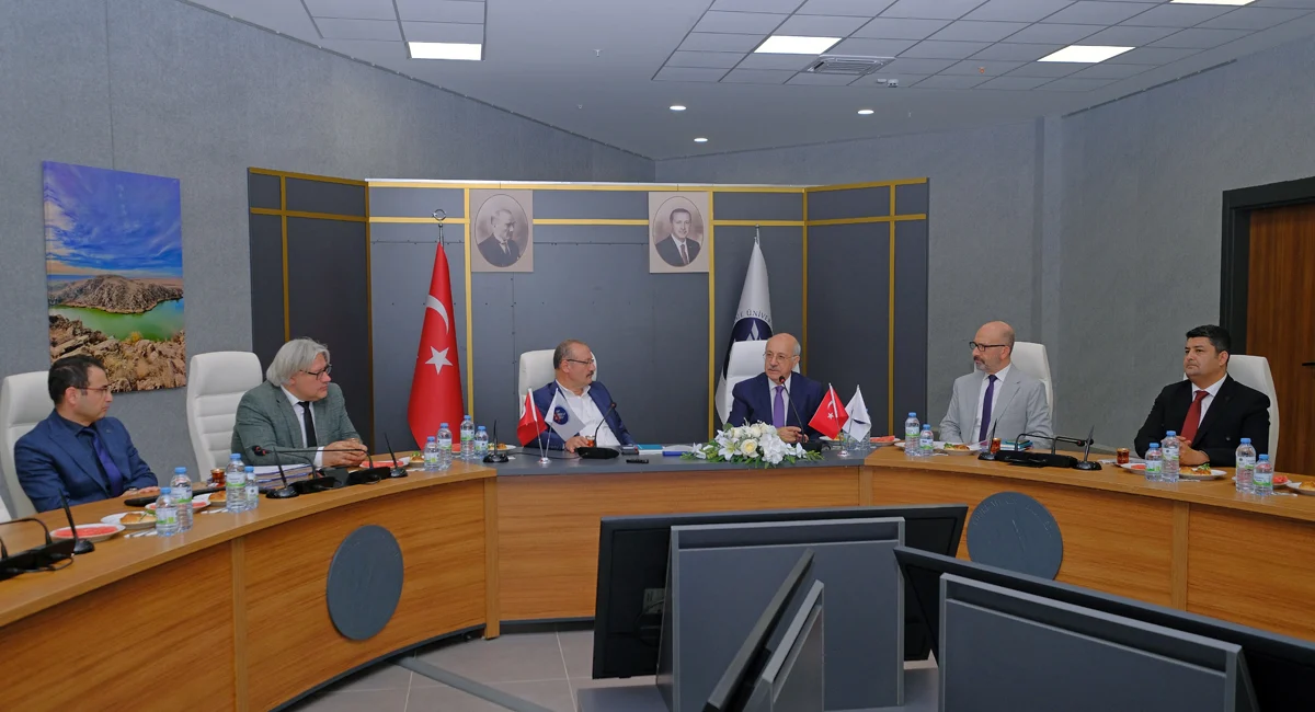 Kırıkkale Üniversitesi Senatosu’na Kıbrıs’tan Önemli Konuk: Prof. Dr. Mehmet Karaca Ziyaret Etti