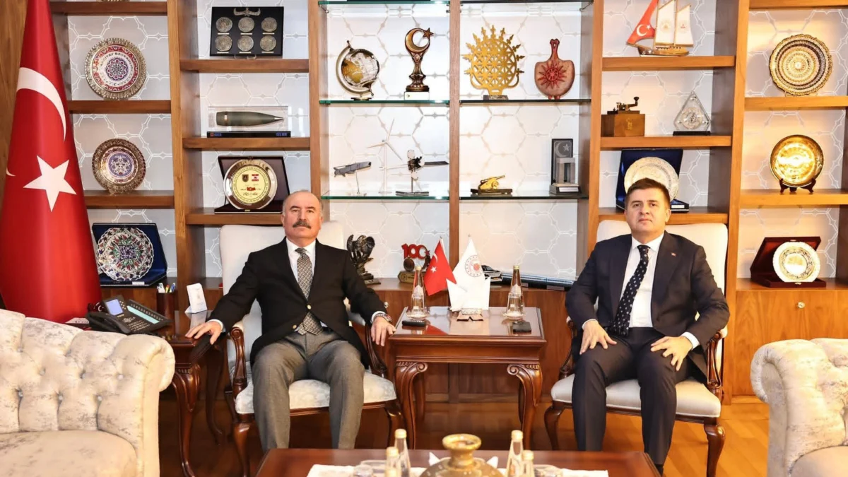 Kırıkkale Valisi Sarıibrahim’den Çorum Valisi Çalgan’a Nezaket Ziyareti