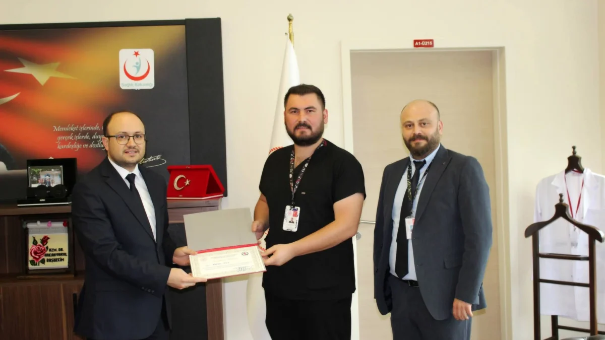 Kırıkkale Yüksek İhtisas Hastanesi’nde Örnek Personele Teşekkür Belgesi