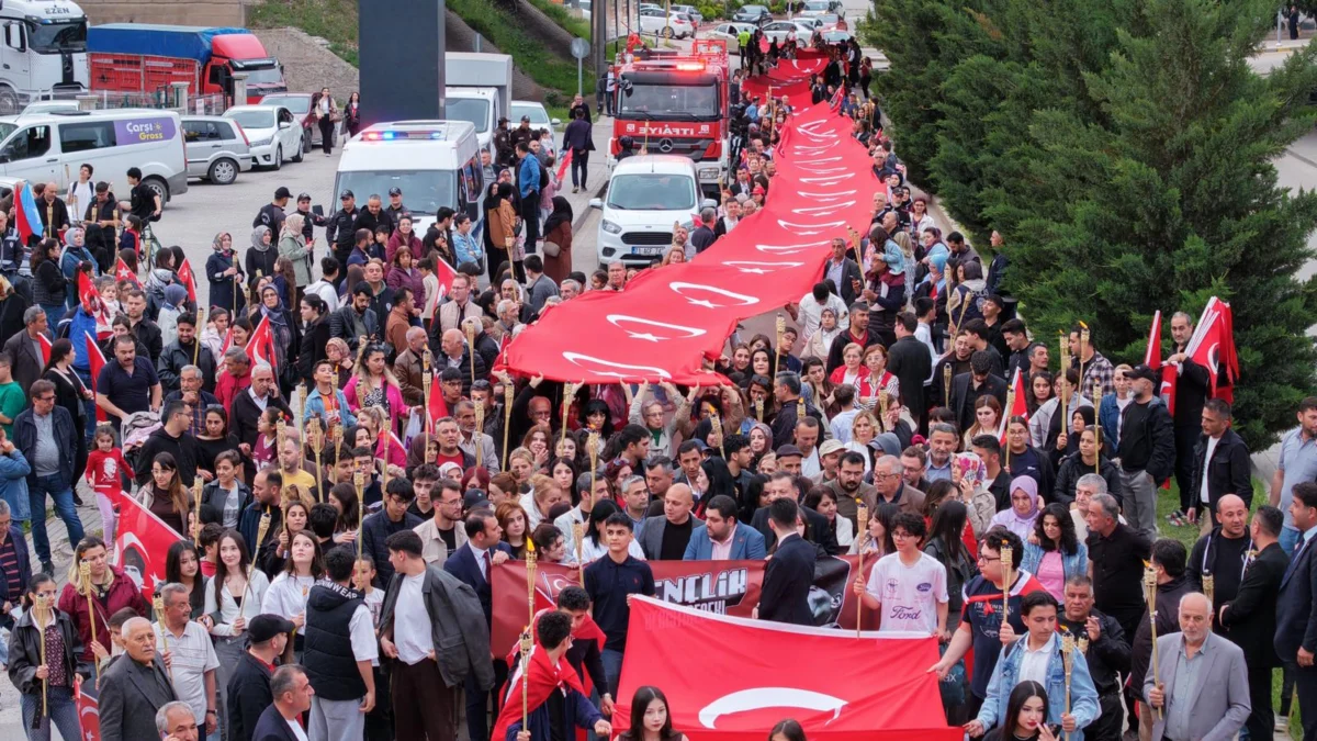 Kırıkkale’de 19 Mayıs Coşkusu: Fener Alayı ve Konserle Cumhuriyet Ruhu Yaşatıldı