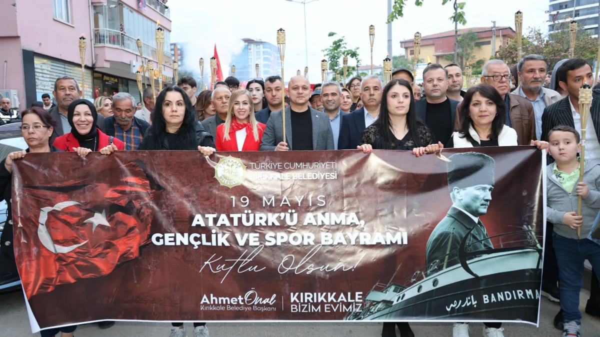 Kırıkkale’de 19 Mayıs Coşkusu: Fener Alayı ve Konserle Cumhuriyet Ruhu Yaşatıldı