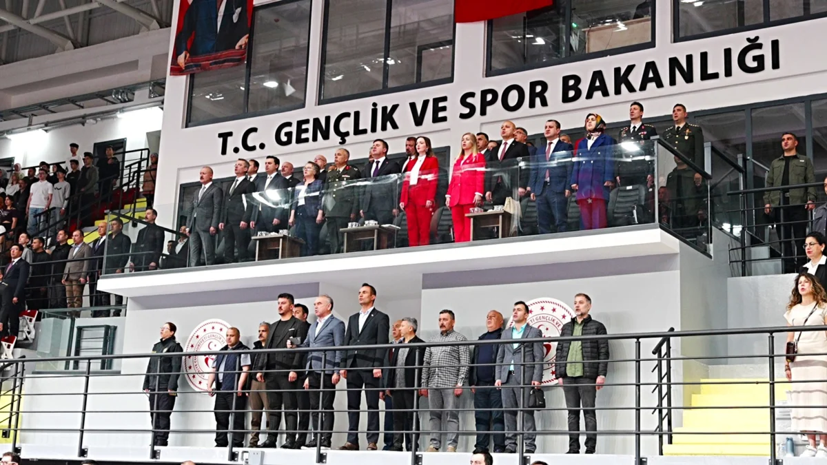 Kırıkkale’de 19 Mayıs Coşkusu: Gençlerin Gösterileri Büyük Beğeni Topladı