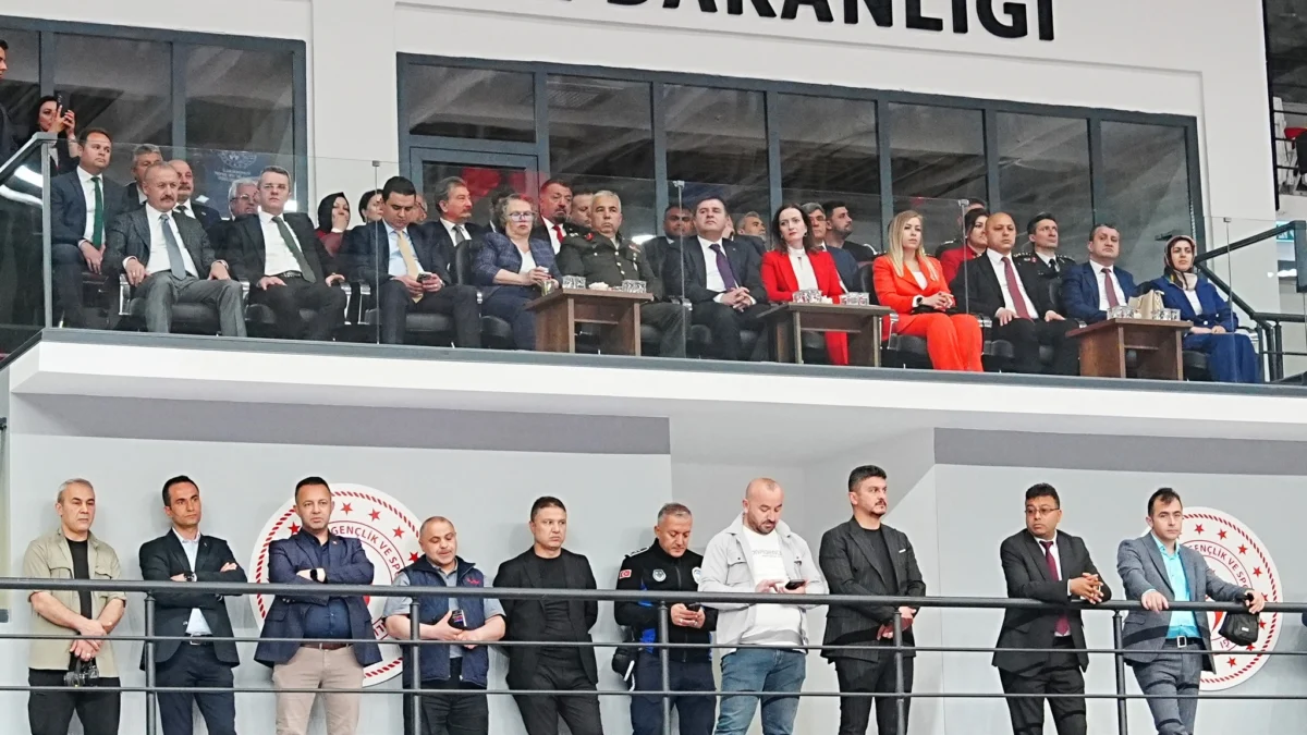 Kırıkkale’de 19 Mayıs Coşkusu: Gençlerin Gösterileri Büyük Beğeni Topladı