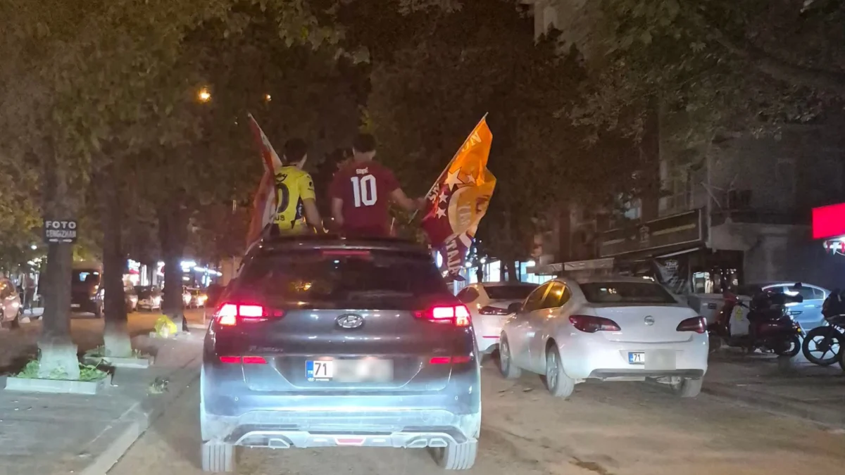 Kırıkkale’de Galatasaray’ın Şampiyonluğu Kutlandı: Sokaklar Sarı-Kırmızıya Boyandı