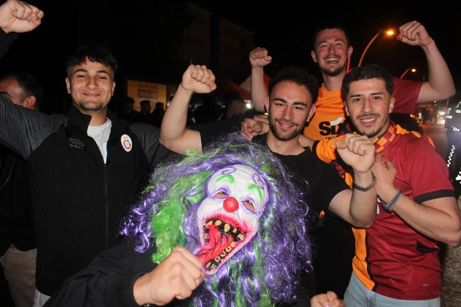 Kırıkkale’de Galatasaray’ın Şampiyonluğu Kutlandı: Sokaklar Sarı-Kırmızıya Boyandı