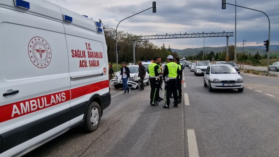 Kırıkkale’de İki Otomobil Çarpıştı: 2’si Çocuk 7 Yaralı