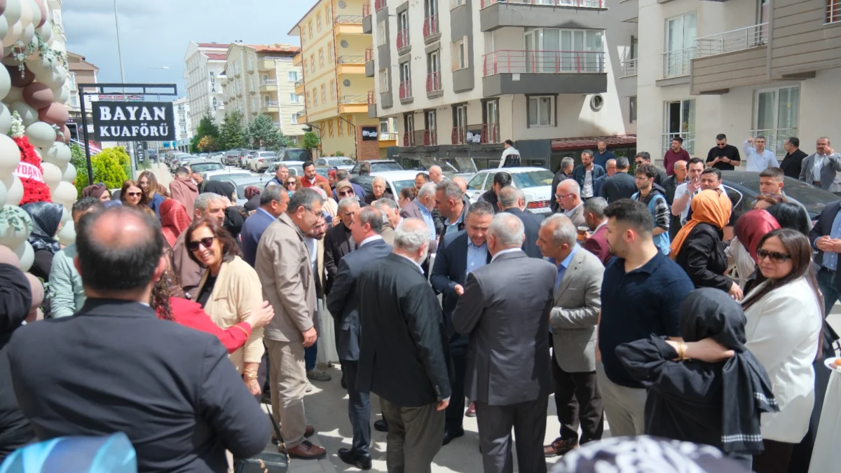 Kırıkkale’de Yeni Nesil Pastacılık Dönemi: Mel’s Artisan Görkemli Bir Törenle Açıldı