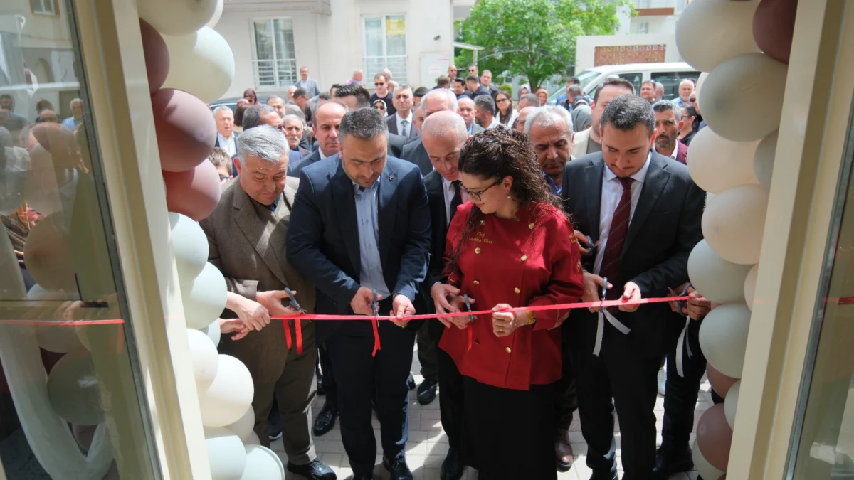 Kırıkkale’de Yeni Nesil Pastacılık Dönemi: Mel’s Artisan Görkemli Bir Törenle Açıldı