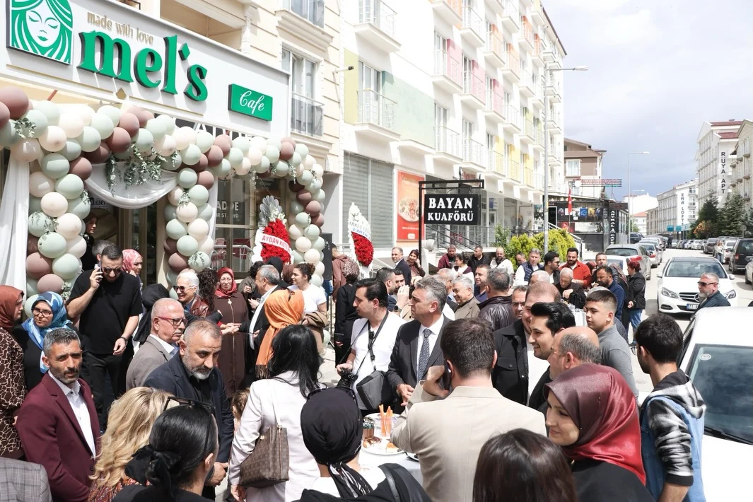 Kırıkkale’de Yeni Nesil Pastacılık Dönemi: Mel’s Artisan Görkemli Bir Törenle Açıldı