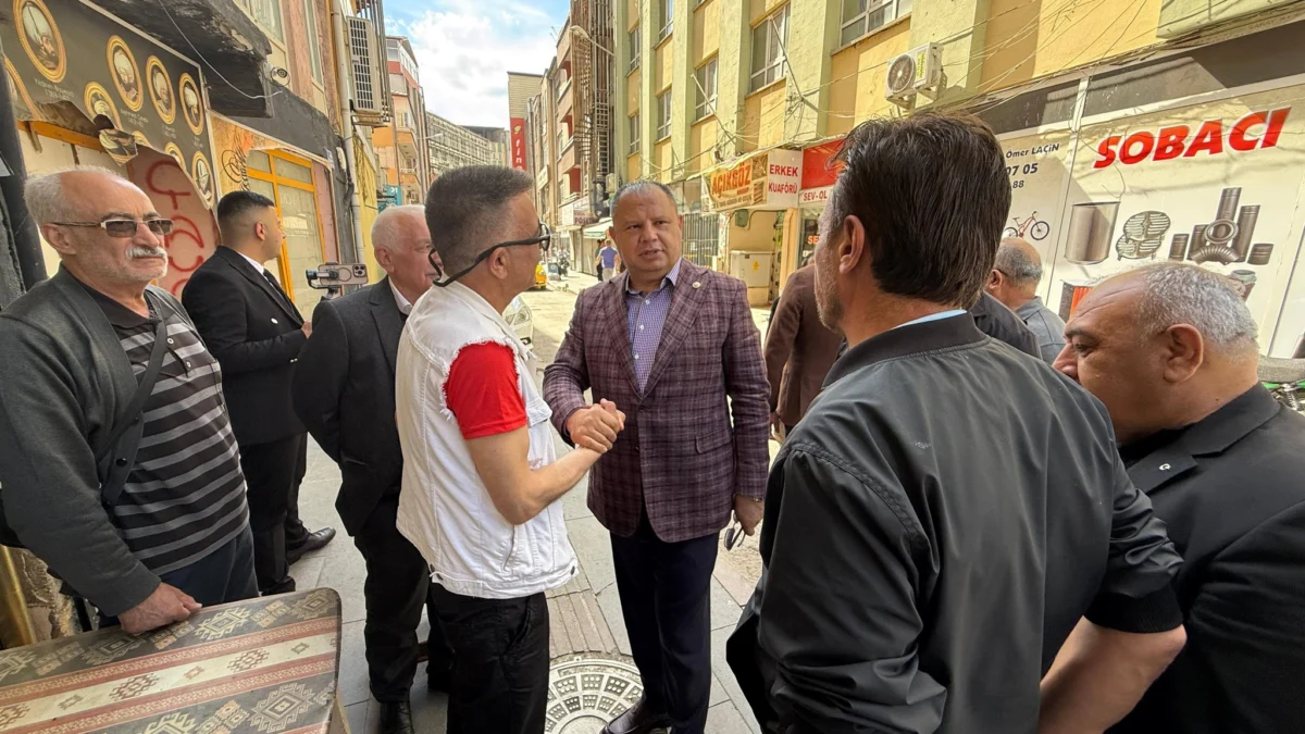 MHP’li Halil Öztürk’e Kırıkkale’de Yoğun İlgi: Vatandaşlarla Bir Araya Geldi