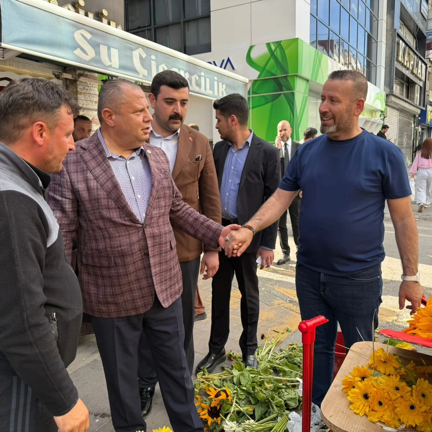 MHP’li Halil Öztürk’e Kırıkkale’de Yoğun İlgi: Vatandaşlarla Bir Araya Geldi