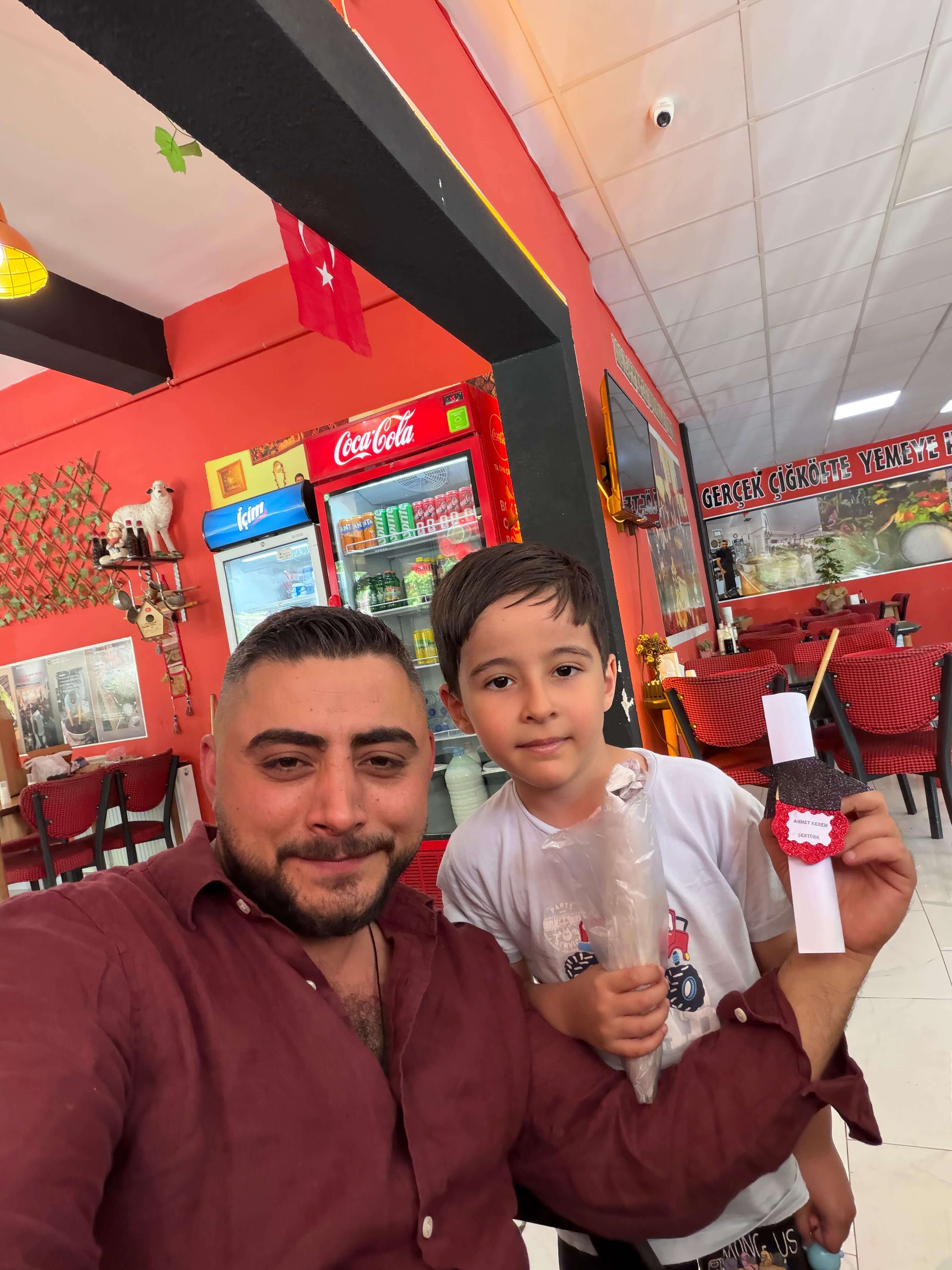 Kırıkkale’de Örnek Davranış: Depremzede Burhan Usta’dan Öğrencilere Karne Hediyesi
