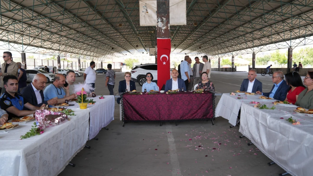 Karşıyaka Mahalle Konağı’nda Göz Kamaştıran Sergi: Başkan Önal’dan Kadınlara Tam Destek