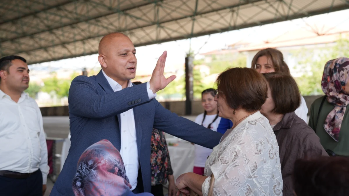 Karşıyaka Mahalle Konağı’nda Göz Kamaştıran Sergi: Başkan Önal’dan Kadınlara Tam Destek