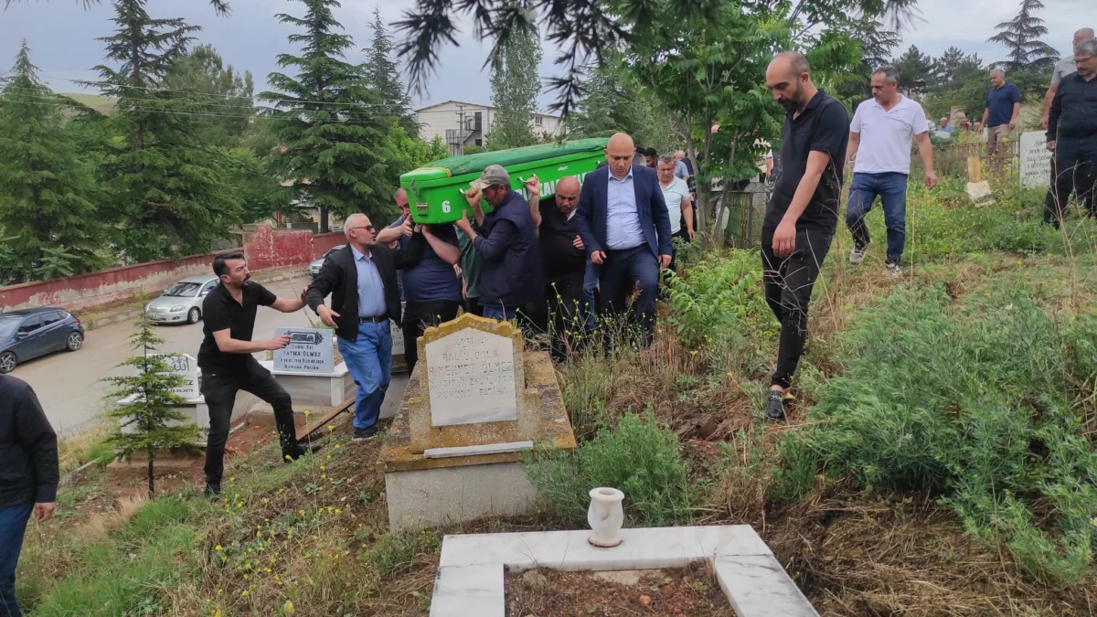 Kırıkkale Belediye Başkanı Ahmet Önal’ın Acı Günü: Yengesi Fatma Önal Son Yolculuğuna Uğurlandı