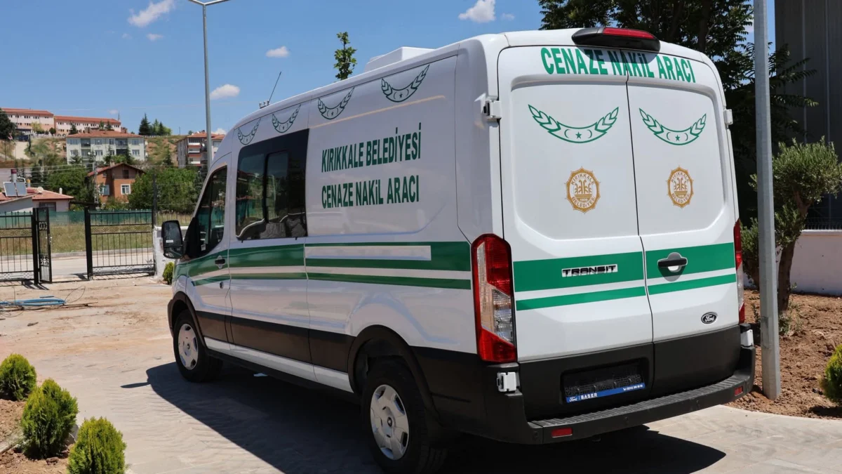 Kırıkkale Belediyesi Araç Filosunu Güçlendiriyor: Yeni Cenaze Nakil Aracı Hizmete Girdi