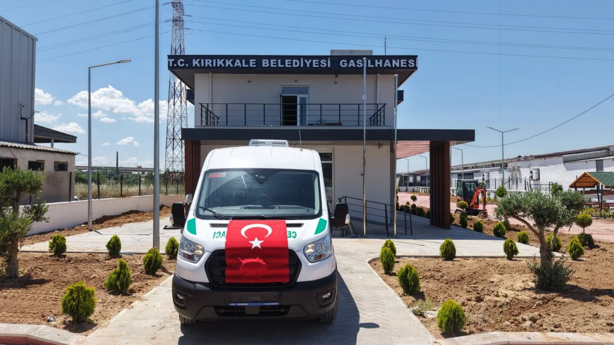 Kırıkkale Belediyesi Araç Filosunu Güçlendiriyor: Yeni Cenaze Nakil Aracı Hizmete Girdi