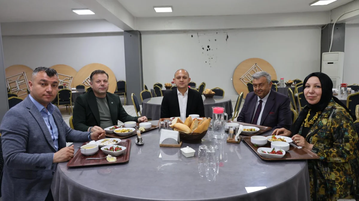 Kırıkkale Belediyesi’nde Bayramlaşma Töreni: Başkan Önal Personeliyle Bir Araya Geldi