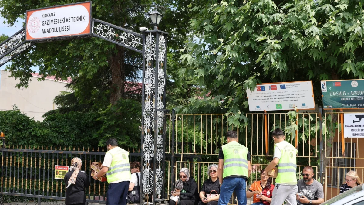 Kırıkkale Belediyesi’nden YKS Adaylarına ve Velilere Destek