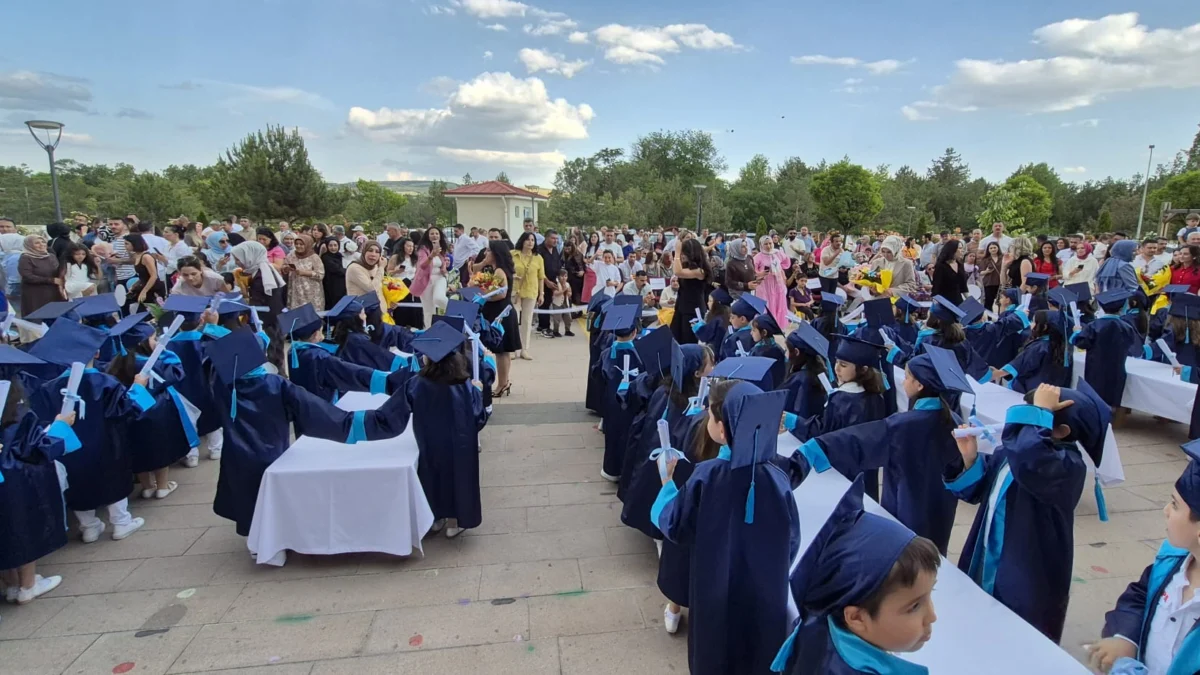 Kırıkkale MKE Anaokulu’nda Mezuniyet Coşkusu: Minikler İlk Diplomalarını Aldı